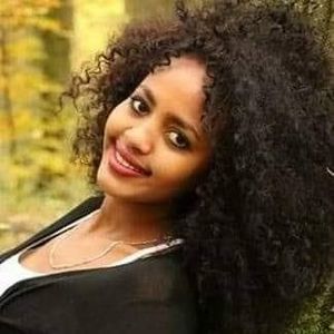 Meet your Posher, Dandana